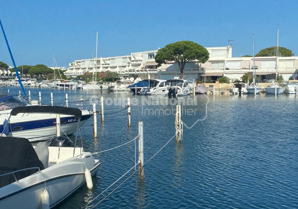 Marina exceptionnelle par son appontement  Le Grau du Roi Port Camargue CM1646 photo2