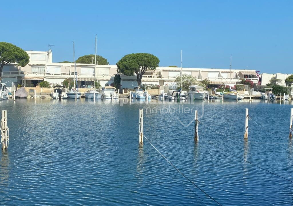 Marina exceptionnelle par son appontement  Le Grau du Roi Port Camargue CM1646 photo1