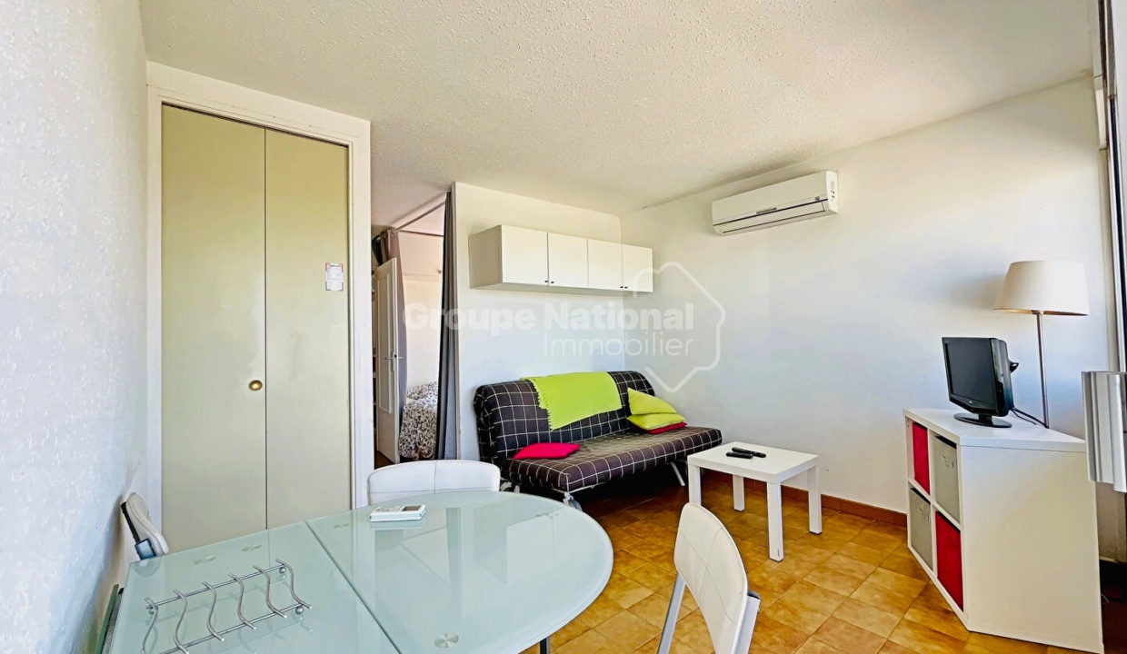 Port-Camargue studio double cabine avec terrasse XXL aperçu port et mer CM1786 photo5