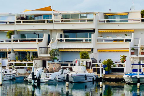 Marina Marina P4 Triplex Port Camargue Le Grau du Roi CM1796 photo1