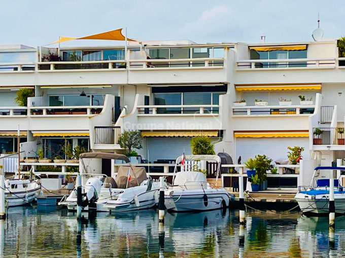 Marina Marina P4 Triplex Port Camargue Le Grau du Roi CM1796 photo1