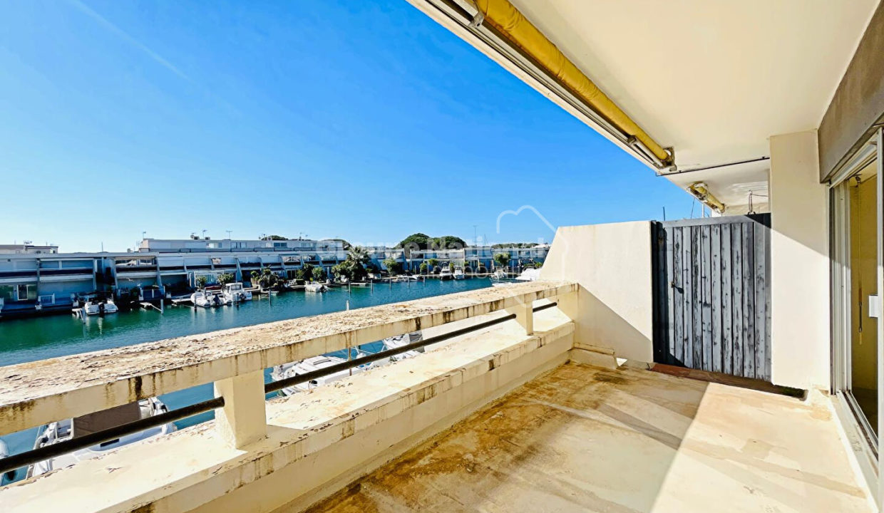 Marina P4 Triplex Port Camargue Le Grau du Roi CM1796 photo3