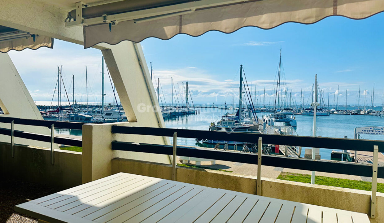 Appartement P3 vue port et mer + parkings et cellier CM1691 photo1