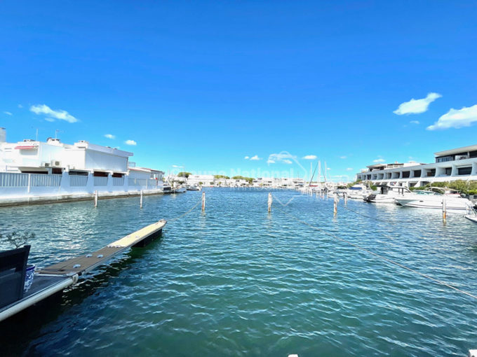 Marina Spacieuse marina triplex CM1810 photo1