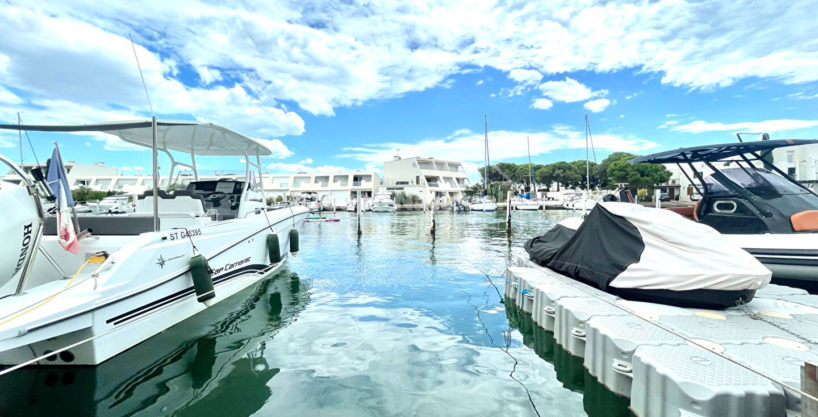 Marina Charmante marina avec appontement et terrasse CM1833 photo1