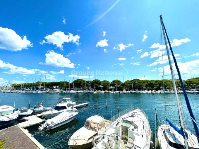 Marina marina avec vu directe sur l'eau CM1828 photo1