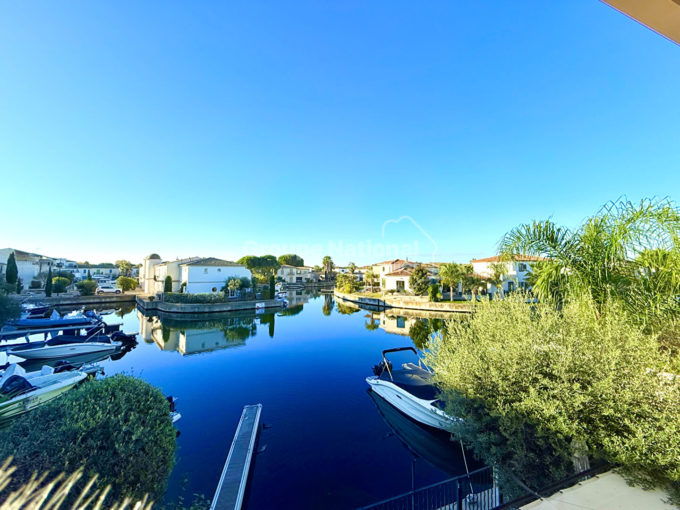 Marina Magnifique marina sur Aigues-Morte avec garage CM1841 photo1