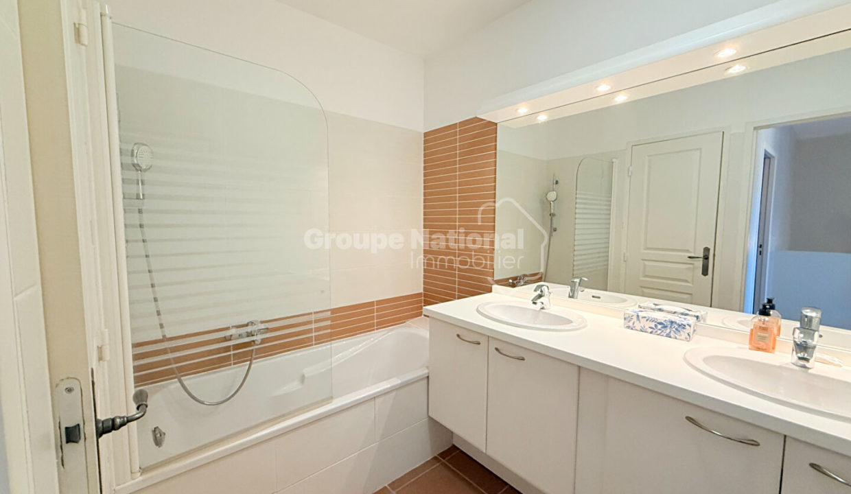 Magnifique marina sur Aigues-Morte avec garage CM1841 photo9