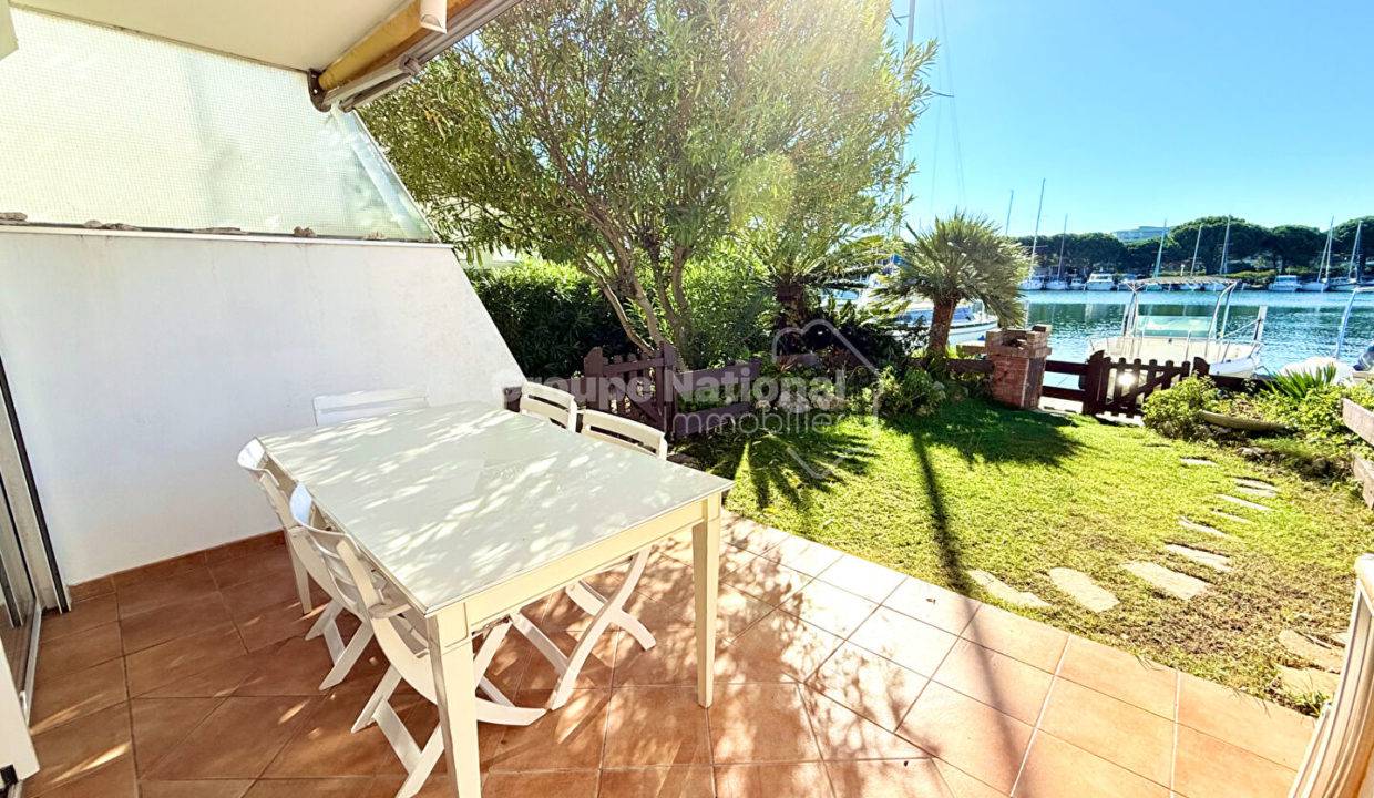 Marina en rez-de-chaussée lumineuse avec garage CM1870 photo1