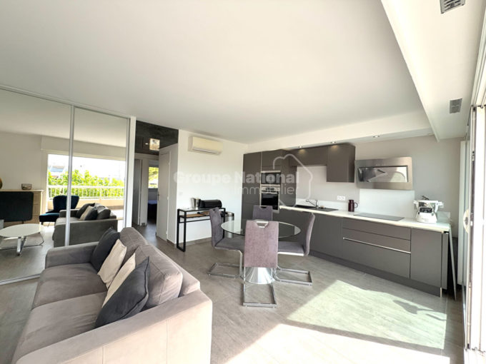 Marina Charmante marina accès direct appontement et terrasse plein Sud CM1833 photo1