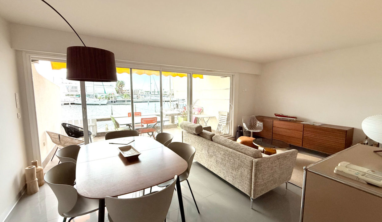 Marina P3 rez-de-chaussée accès direct quai et abri voiture CM1872 photo3