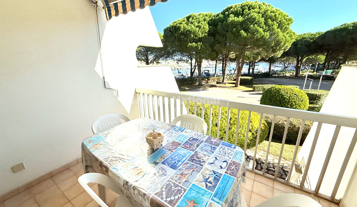 Port-Camargue Studio cabine vue port et jardin CM1871 photo2