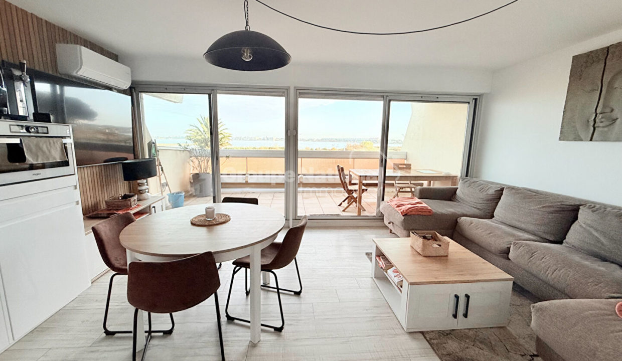 Port-Camargue P3 vue mer parking cellier CM1877 photo3