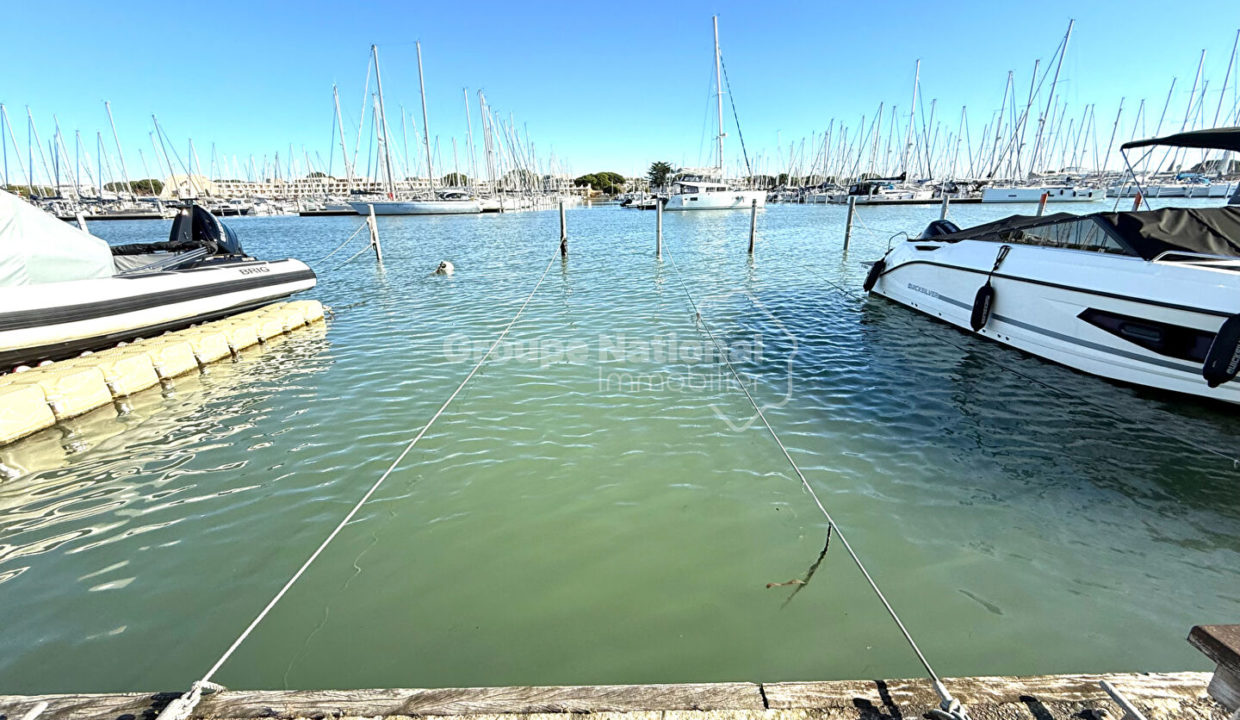 Charmante marina avec accès direct au ponton et proche plage CM1882 photo2
