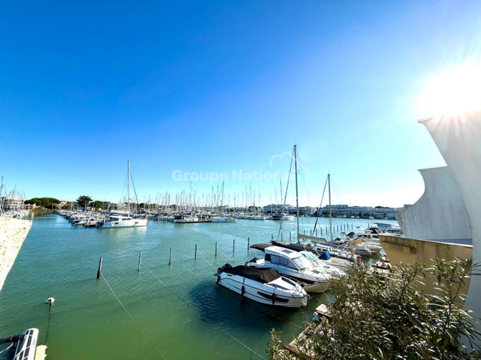 Marina Charmante marina avec accès direct au ponton et proche plage CM1882 photo1