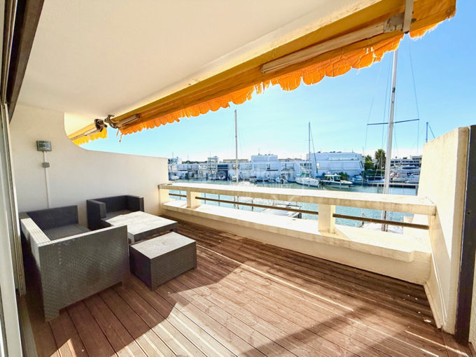 Marina Spacieuse marina avec appontement large CM1887 photo1