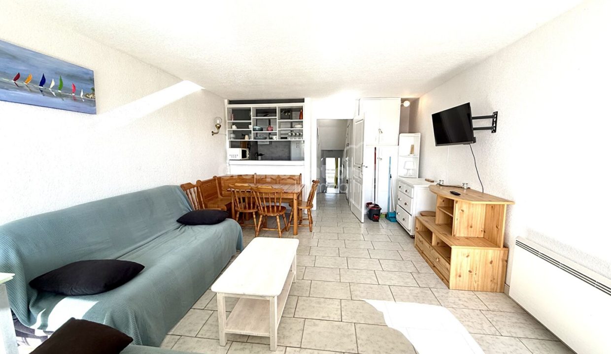 Marina P2 cabine plage sud CM1895 photo3