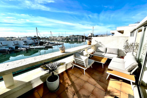 Marina Splendide marina avec appontement large CM1893 photo1