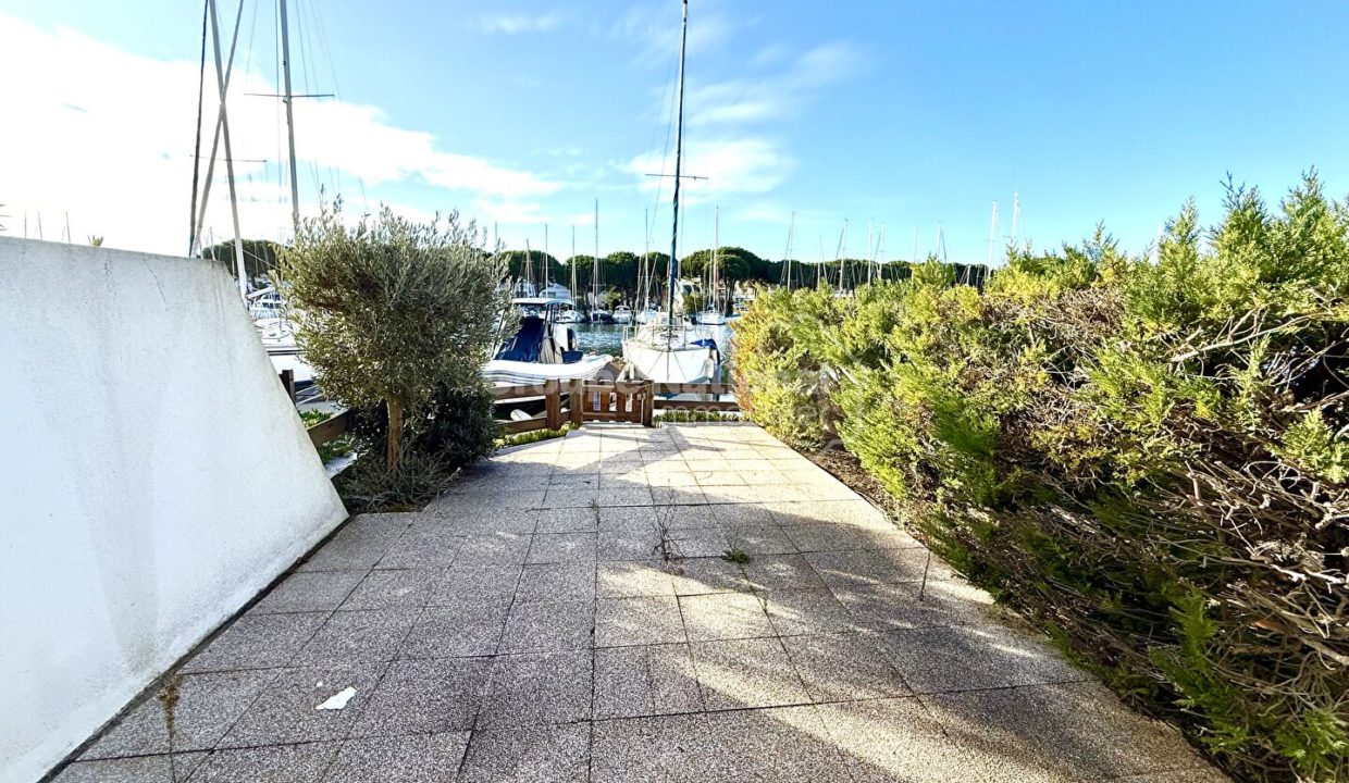 Marina P3 en rez-de-chaussée avec terrasse CM1898 photo2