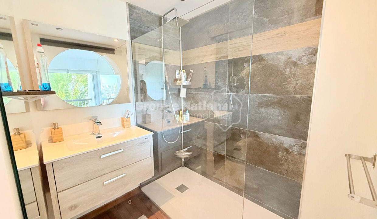 Marina triplex avec un appontement large CM1888 photo9