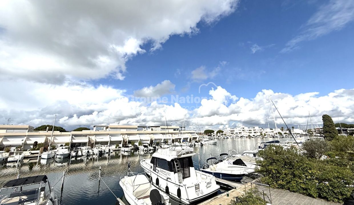 Marina Duplex avec Garage et Appontement large CM1903 photo1