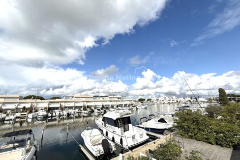 Marina Marina Duplex avec Garage et Appontement large CM1903 photo1