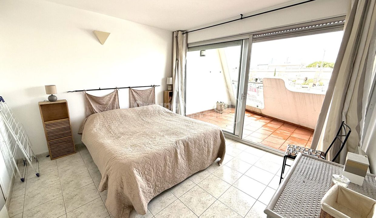 Marina Duplex avec Garage et Appontement large CM1903 photo7