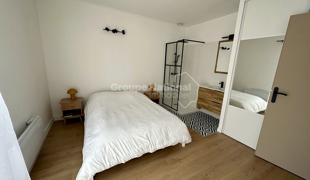 Centre-ville Grau-du-roi appartement duplex rénové CM1900 photo7