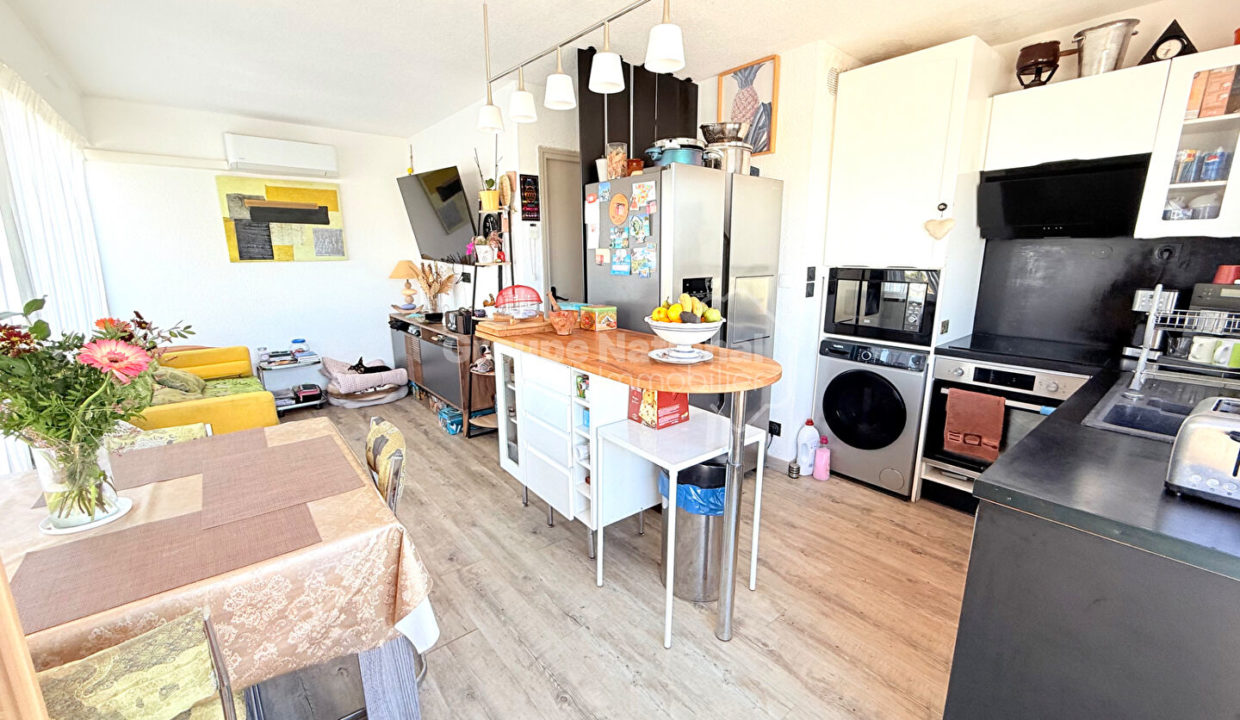 Marina avec appontement large et proche de la plage et des commerces CM1911 photo3