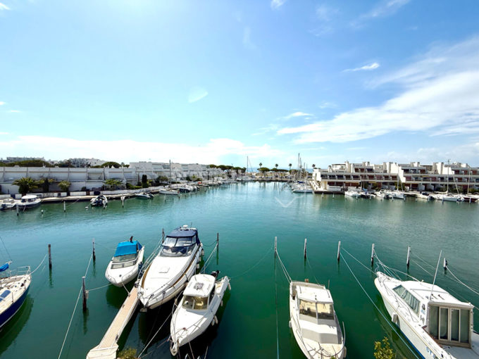 Marina Marina studio vue mer appontement large proche plage CM1916 photo1