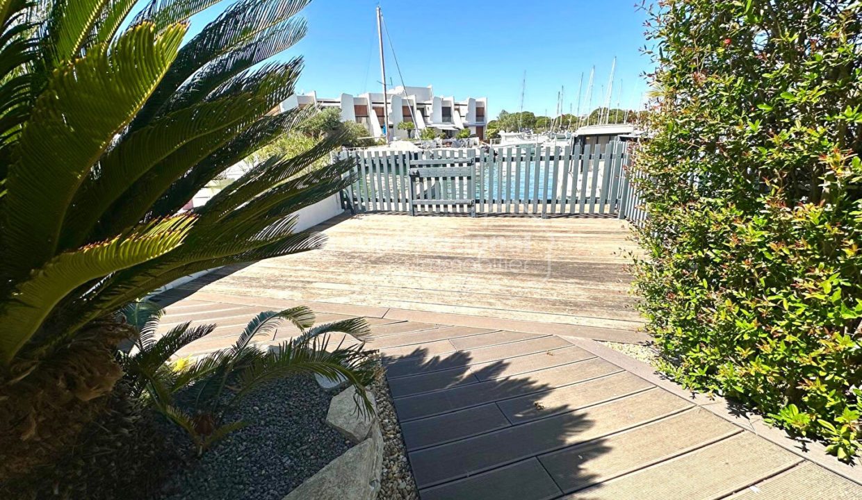 Marina duplex avec garage et appontement large CM1917 photo2