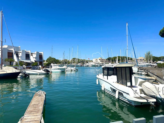 Marina Marina duplex avec garage et appontement large CM1917 photo1