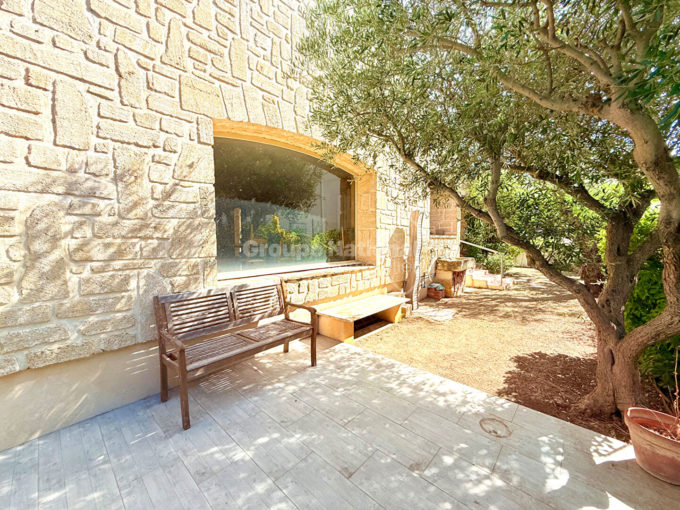 Marina Maison en pierre de 151 m² avec grand jardin et garage CM1845 photo1