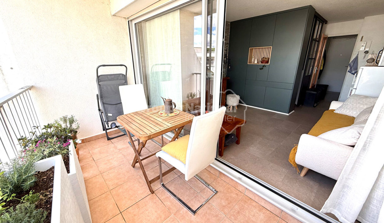 Bel appartement avec terrasse à deux pas de la plage CM1921 photo1