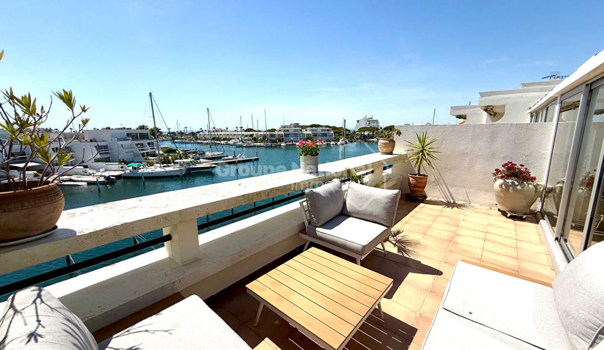Splendide marina avec appontement large CM1893 photo9