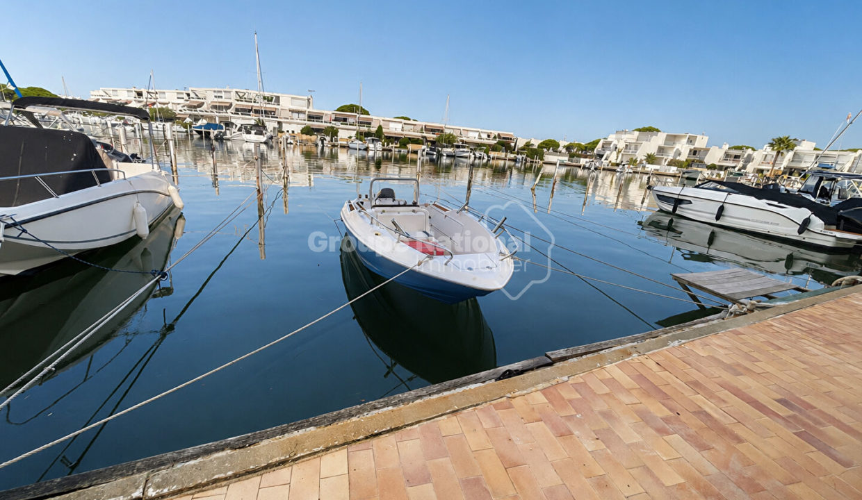 Charmante marina avec plan d'eau exceptionnel et grand garage CM1952 photo5