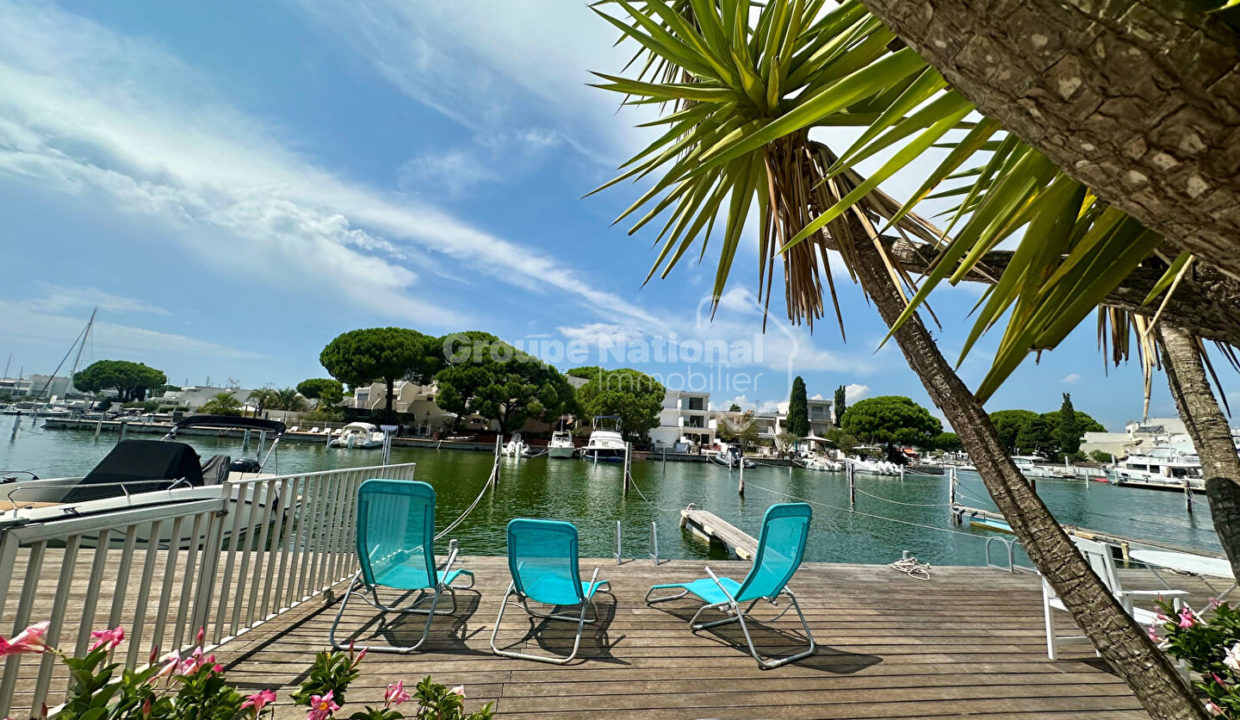 Marina d'exception en duplex appontement large CM1950 photo11